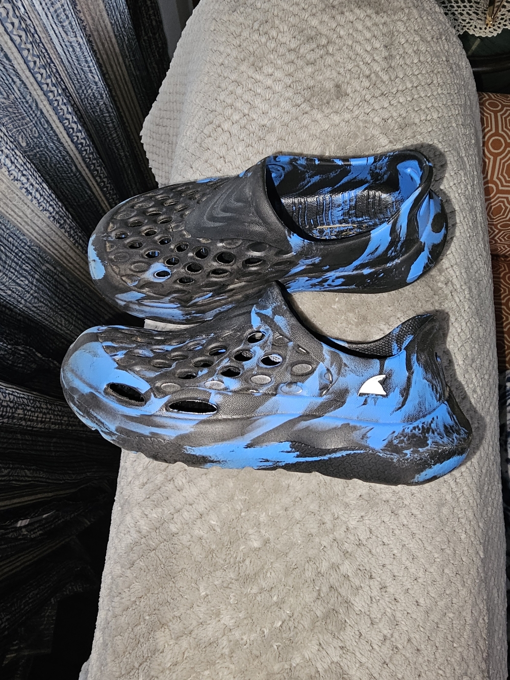 wonder nation Black & Blue Foam Slip-On Clogs for Kids